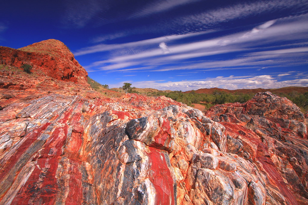 Striped, Marble Bar Striped rocks and striped sky at Marbl… Flickr