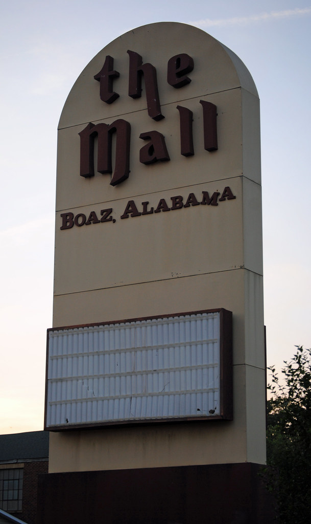 Boaz, Alabama May 12, 2010 38 Larry Miller Flickr