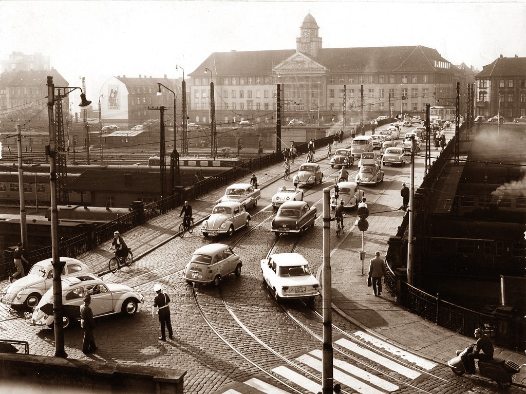 Eisenbahnviadukt Ludwigshafen und altes Rathaus 1964 Flickr