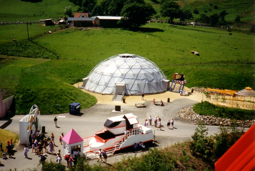 Ebbw Vale Garden Festival, Wales, UK, 1992 The Ebbw Vale G… Flickr