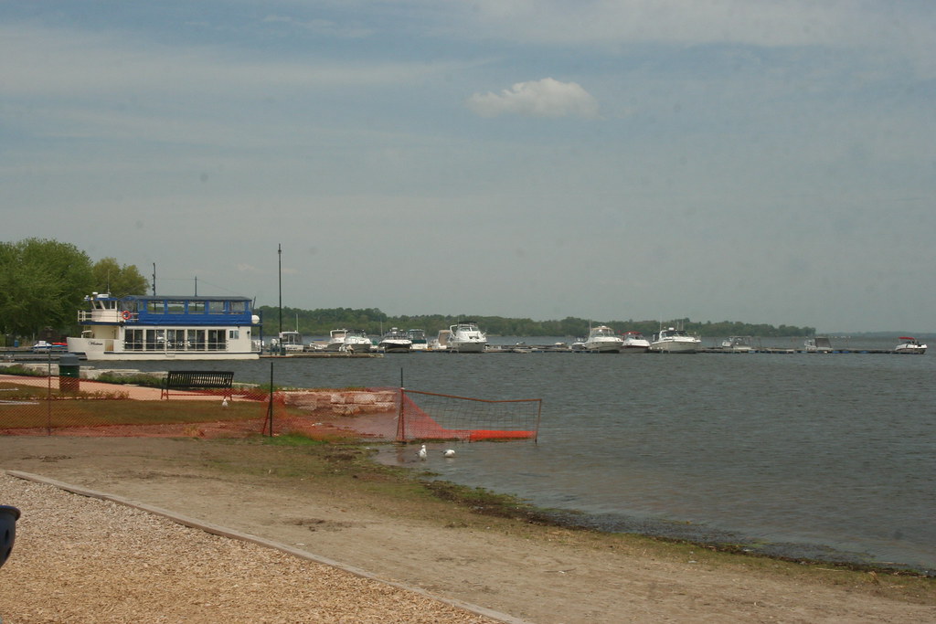 Municipal Pier, Port Perry, Ontario_1221 Robert Taylor Flickr