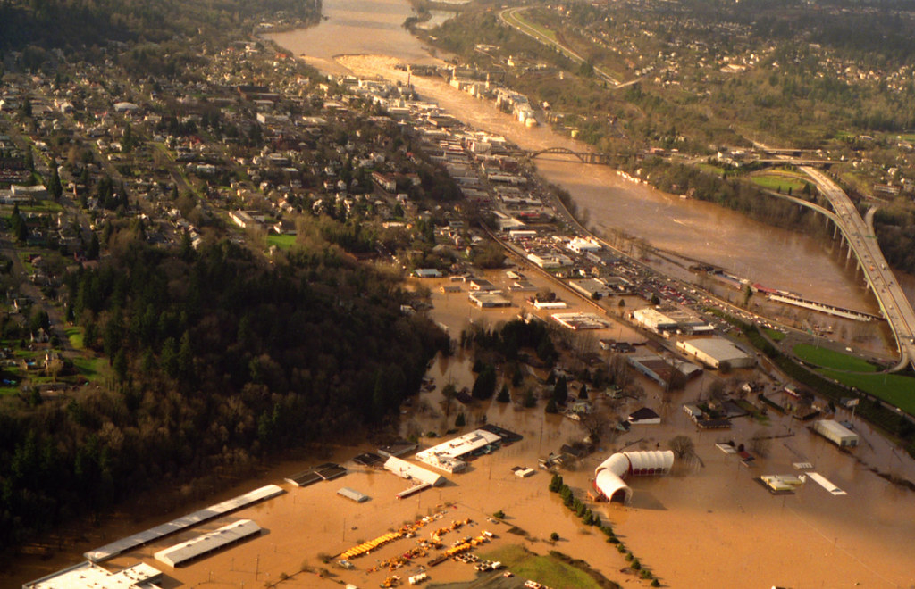 1996 Willamette River Flood in Oregon City HighonLife