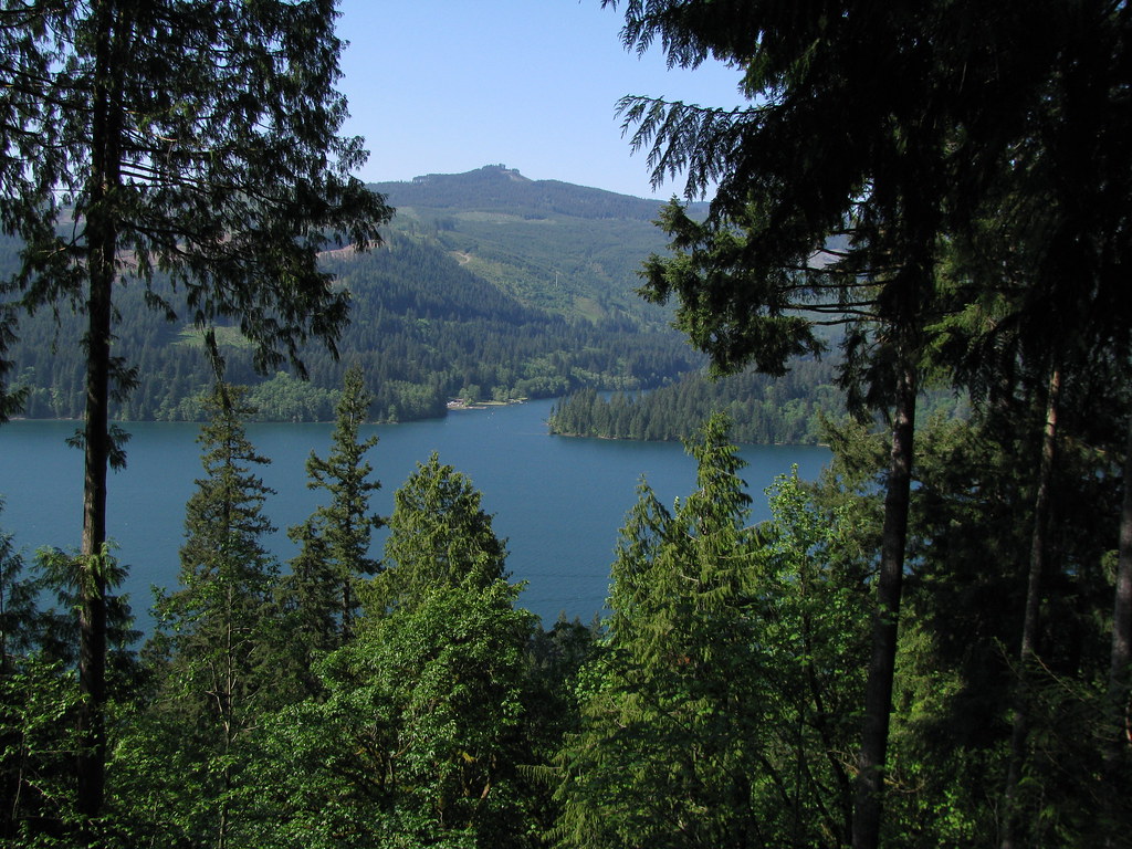 Lake Merwin Campers Hideaway Views from down on the water … Flickr