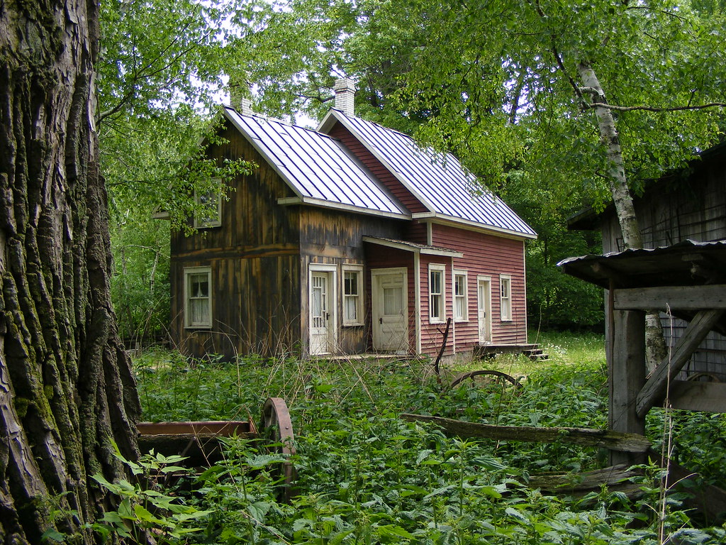 Village Québécois d'Antan Maison d'Aurore Gagnon dans le f… Flickr