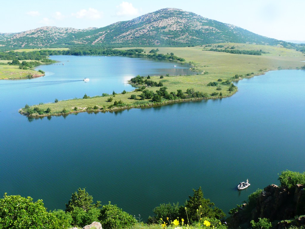 Lake Elmer Thomas w/ Mt. Scott Lake Elmer Thomas is shared… Flickr