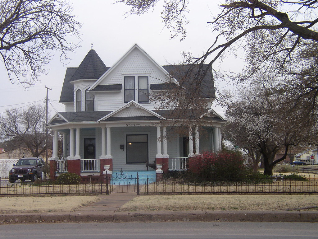 Alva Residence Alva Oklahoma This fine Queen Anne home has… Flickr