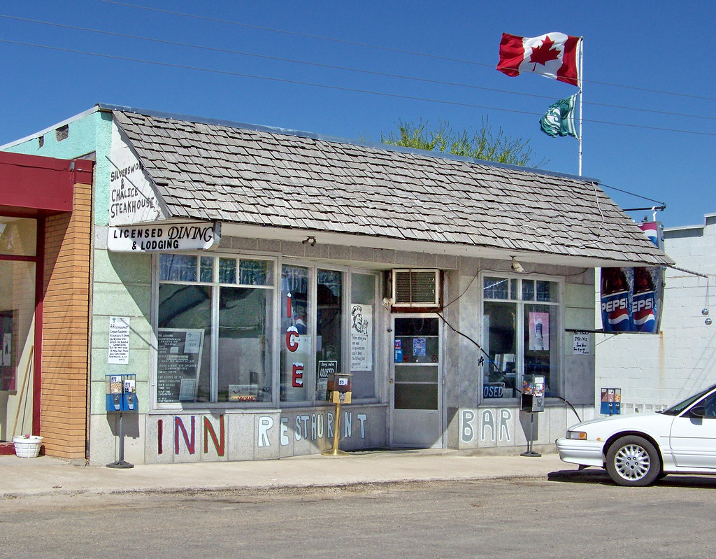 SK09f032 Inn Restaurant Bar, Hafford, Saskatchewan 2009 Flickr