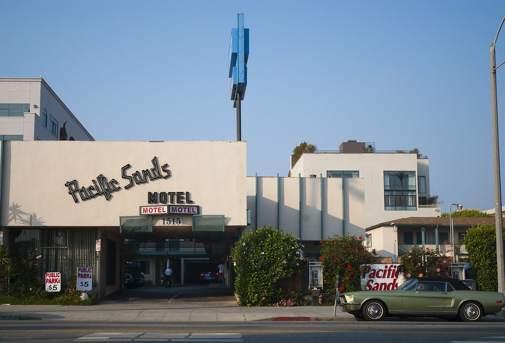 Pacific Sands Motel Santa Monica, CA. Juan Felipe Rubio Flickr