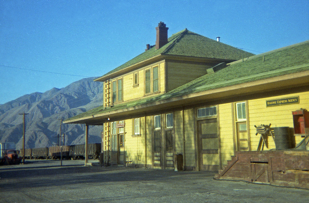 Lone Pine Station 1968 Lone Pine Station on the Southern… Flickr