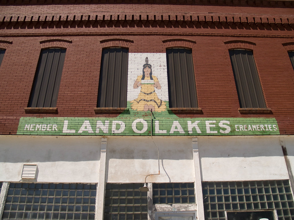 Old Land O' Lakes creamery, LaMoure, North Dakota, North D… Flickr