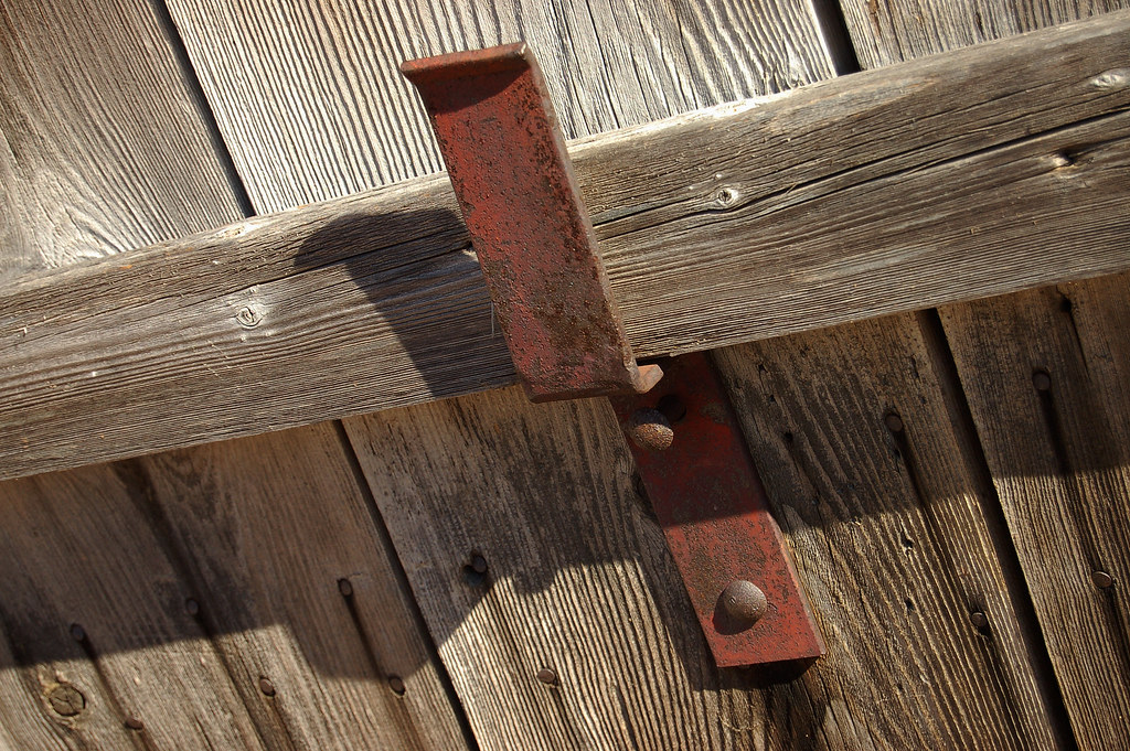 Barn Door Latch Large door latch to an old tobacco barn. Ed Loesch