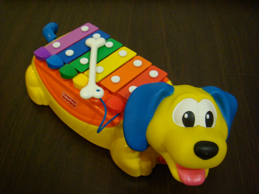 Preloved FisherPrice Xylophone Dog (musical pullalong to… Flickr