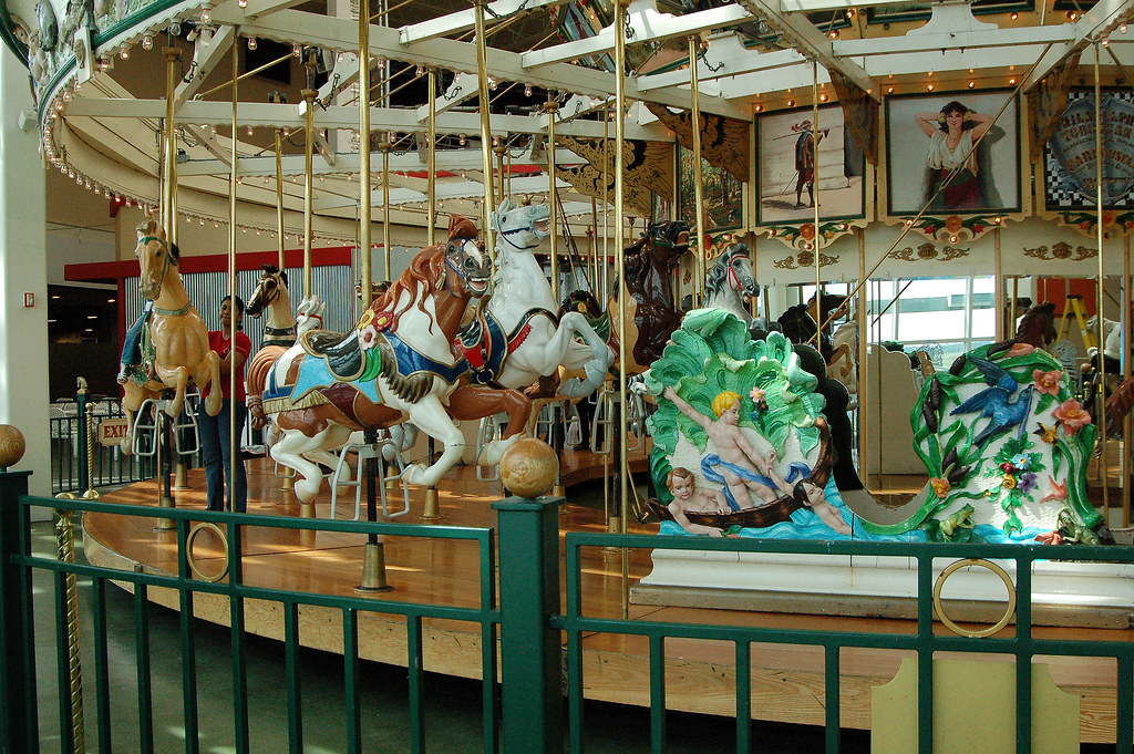 Antique Carousel,Palisades Mall,West Nyack,NY They are goi… Flickr