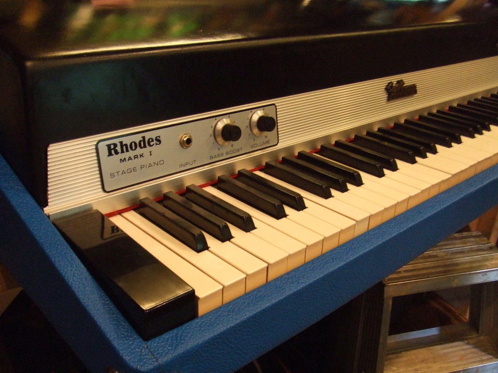 Fender Rhodes Piano Custom Blue Tolex A Fender Rhodes pian… Flickr