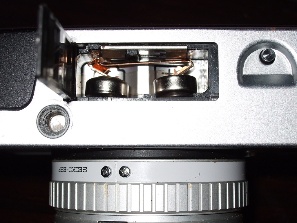 Replacement Battery Arrangement For Minolta HiMatic E Flickr