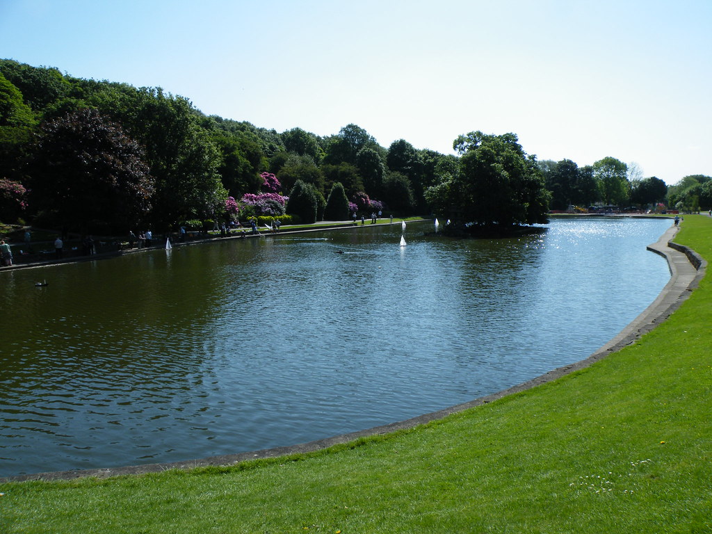 Batley Park Boating Lake 31.05.09 Craig Battye Flickr
