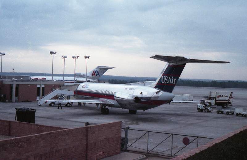Columbia Metropolitan Airport (1989) USAir and American Ai… Flickr