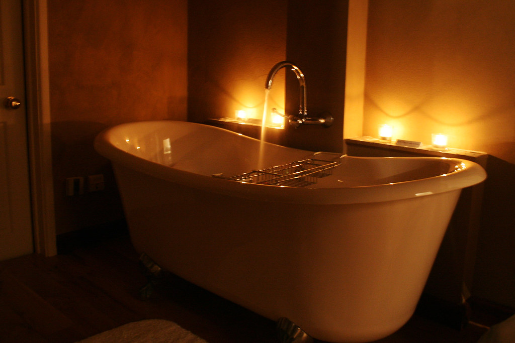 Candlelit Bath Rolltop bath being filled in candelight glo… Flickr
