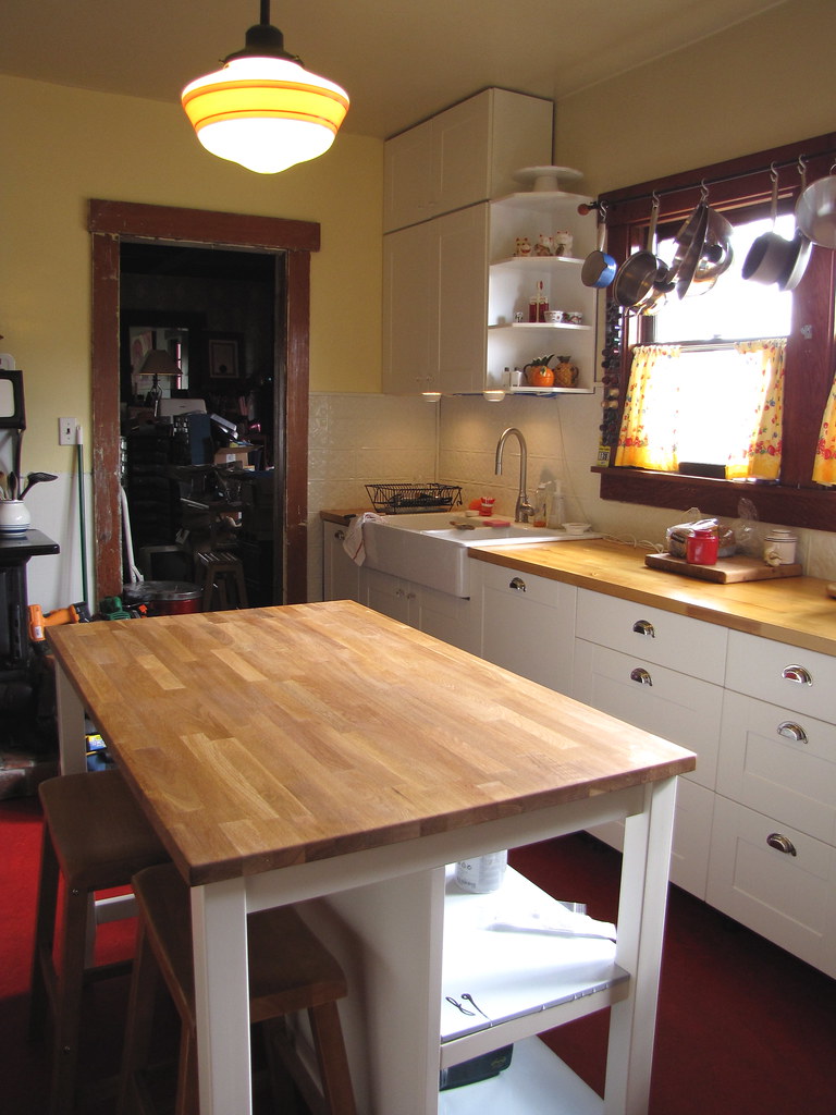 Forhoja Kitchen Island
