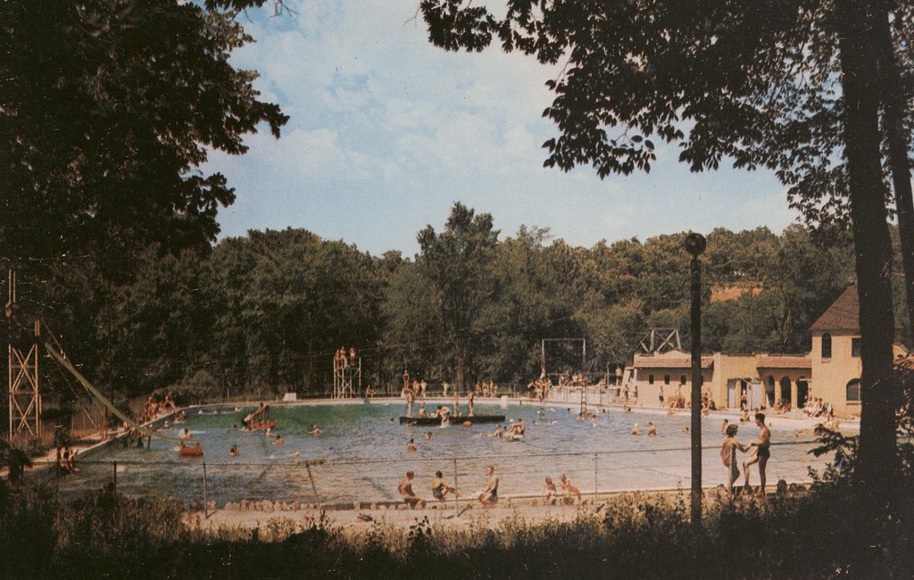 Reddings Mill Swimming Pool To a six year old this was hea… Flickr