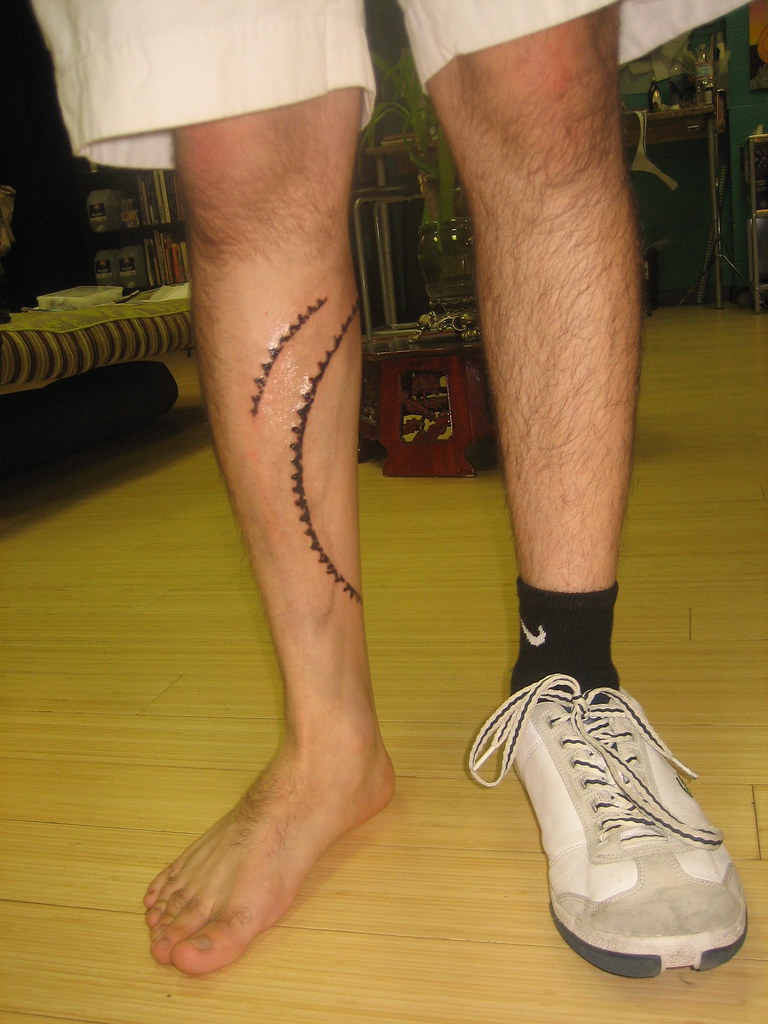 Chain ring tattoo This tattoo is so cool on so many levels… Flickr