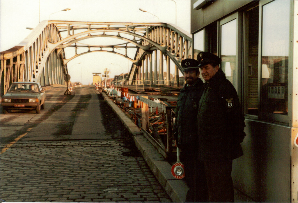 My Berlin Bornholmer Strasse, first through the Wall Fotoeins Fotografie