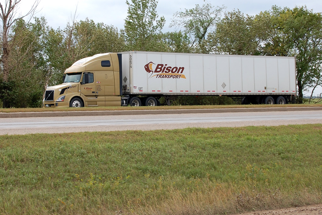 Bison Transport Truck A Winnipeg, Manitoba based truckin… Flickr