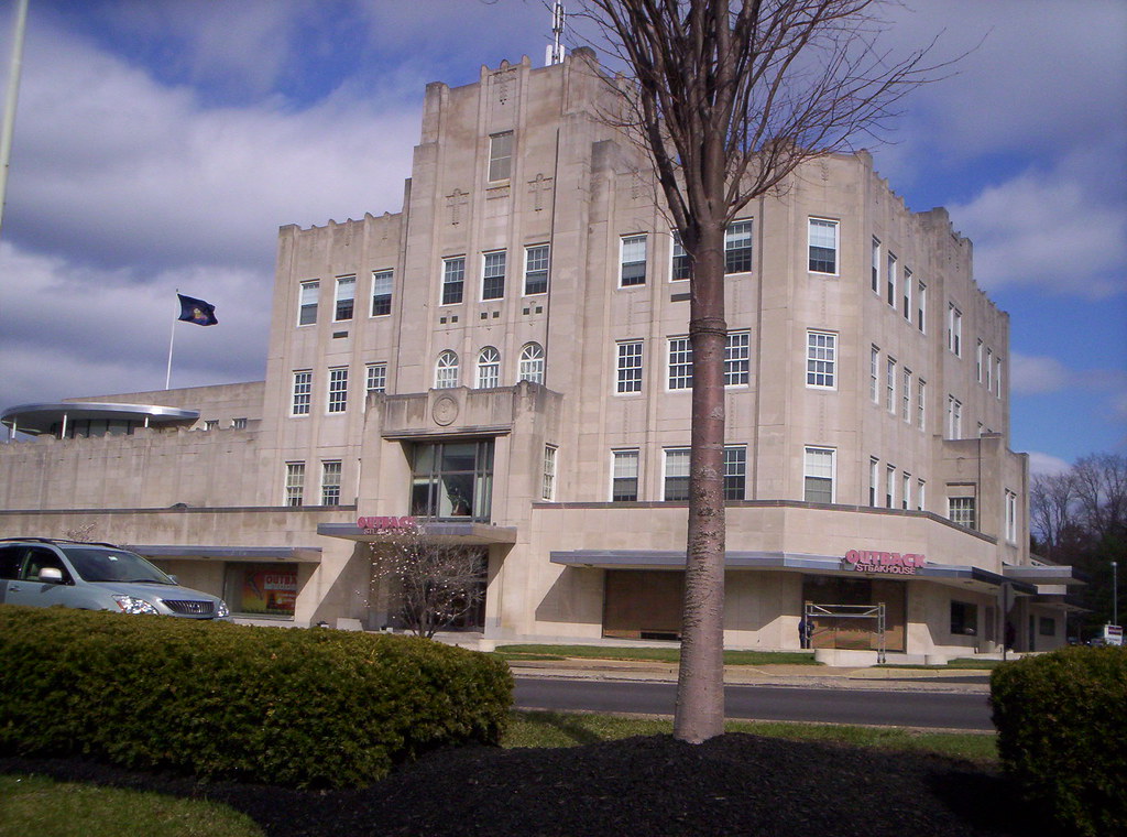 Strawbridge & Clothier/ Drug Emporium Jenkintown, PA Flickr