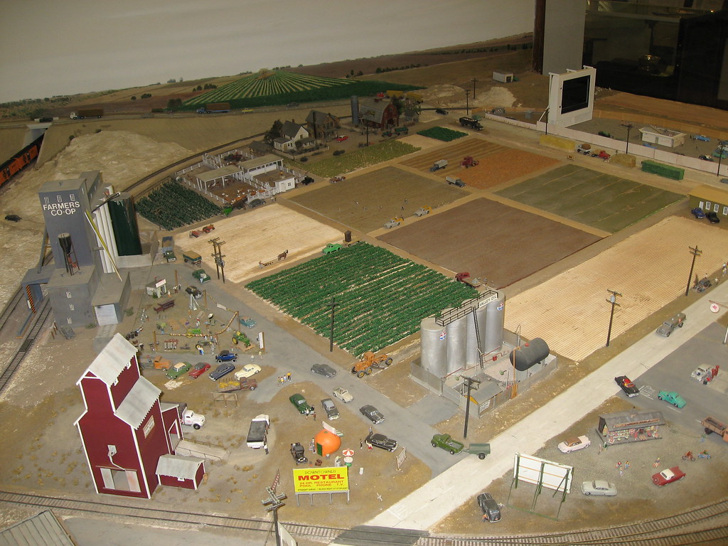 Farm, model railroad Brekhus Flickr