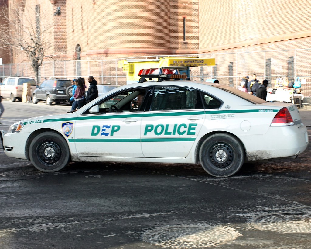 DEP Police Car, Bronx, New York City KIngsbridge Road, Bro… Flickr