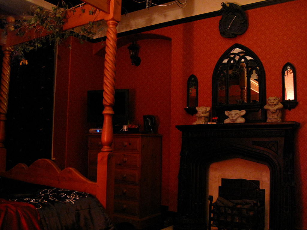 The Red Room at the Bats and Broomsticks Guesthouse in Whi… Flickr