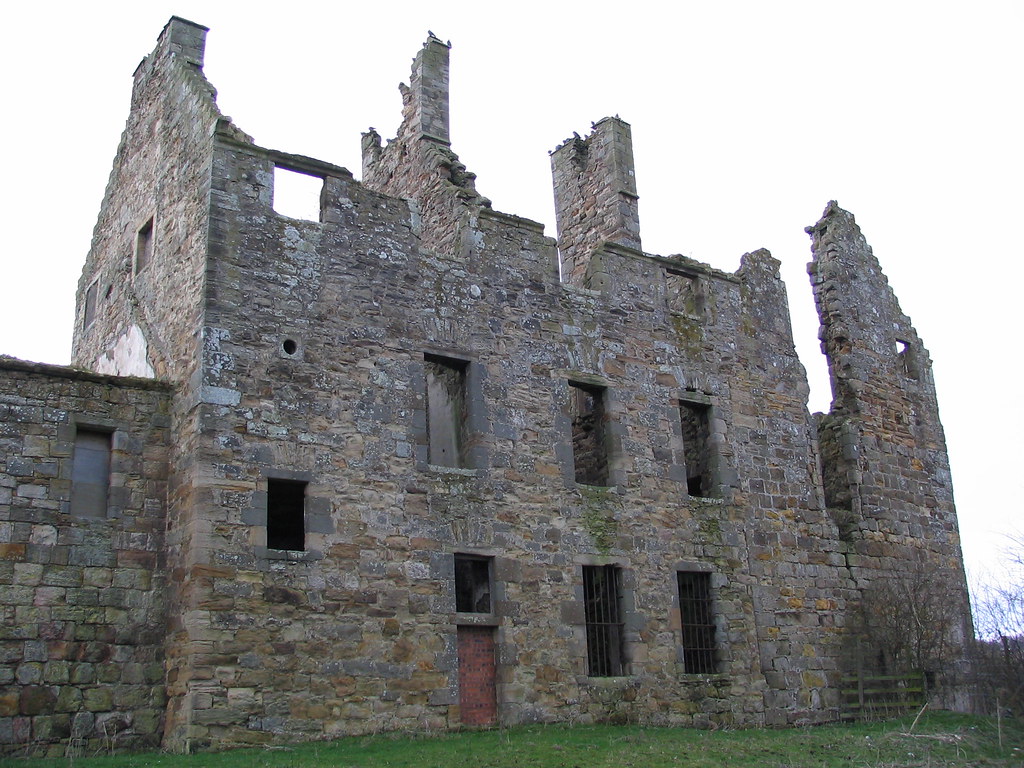 Balgonie Castle, Fife History The Tower, the oldest still … Flickr