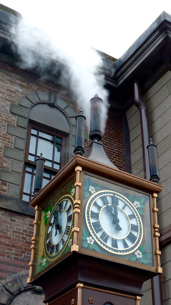 The Otaru Steam Clock 時計 steaming on the Marchen intersect… Flickr