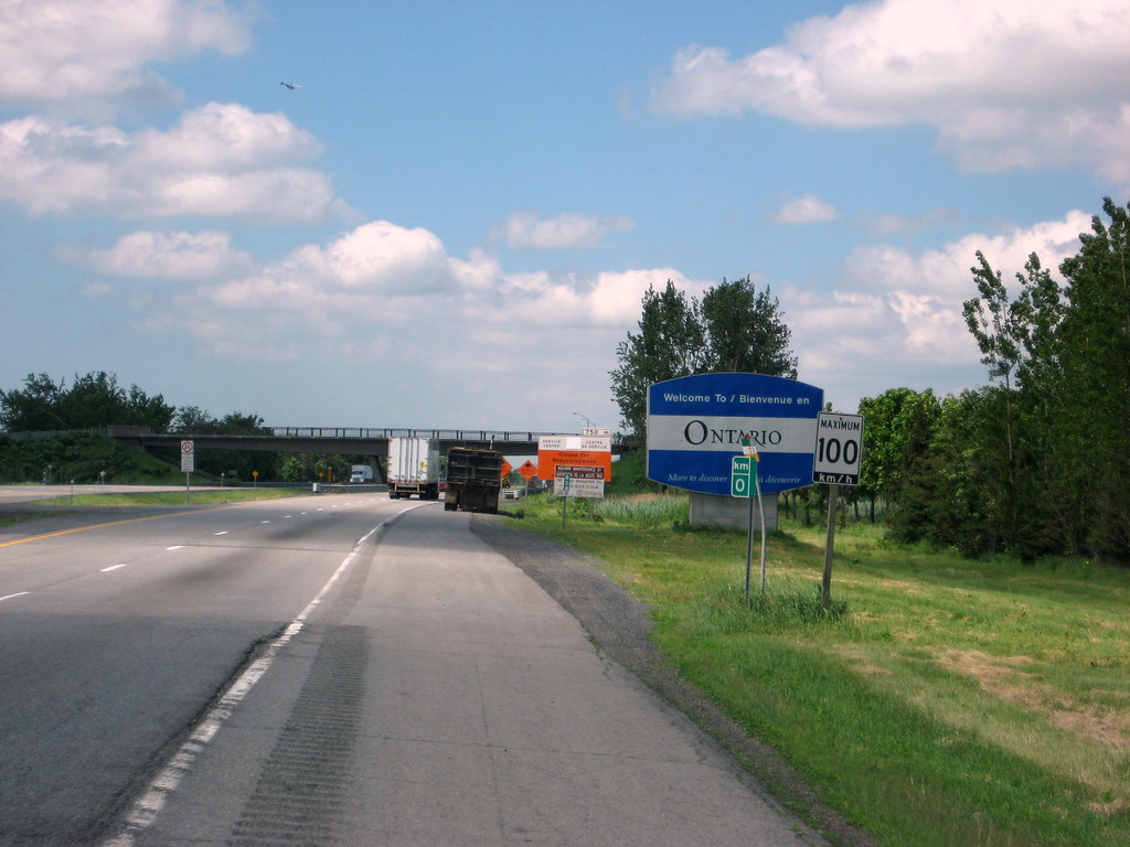 Frontière OntarioQuébec Border MPD01605 Flickr