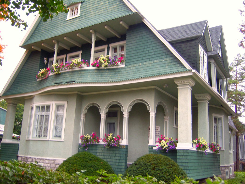 Joliette, Québec, Canada, 10/2009 Ge digital camera Gaetan Bourgoin