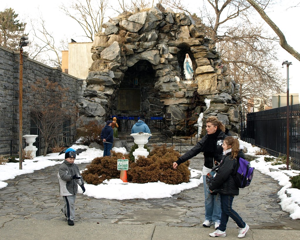 Lourdes of America, Bronx, New York City St Lucy Church, 8… Flickr