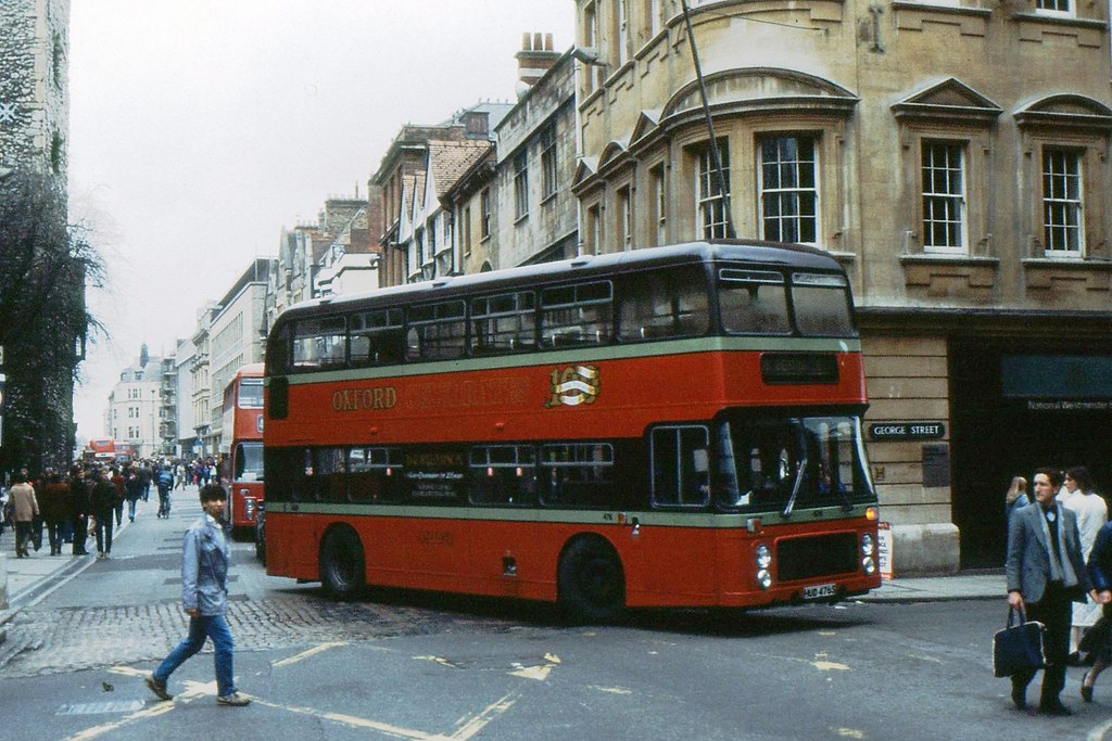 New bus, old livery City of Oxford 476 turns out of Cornma… Flickr