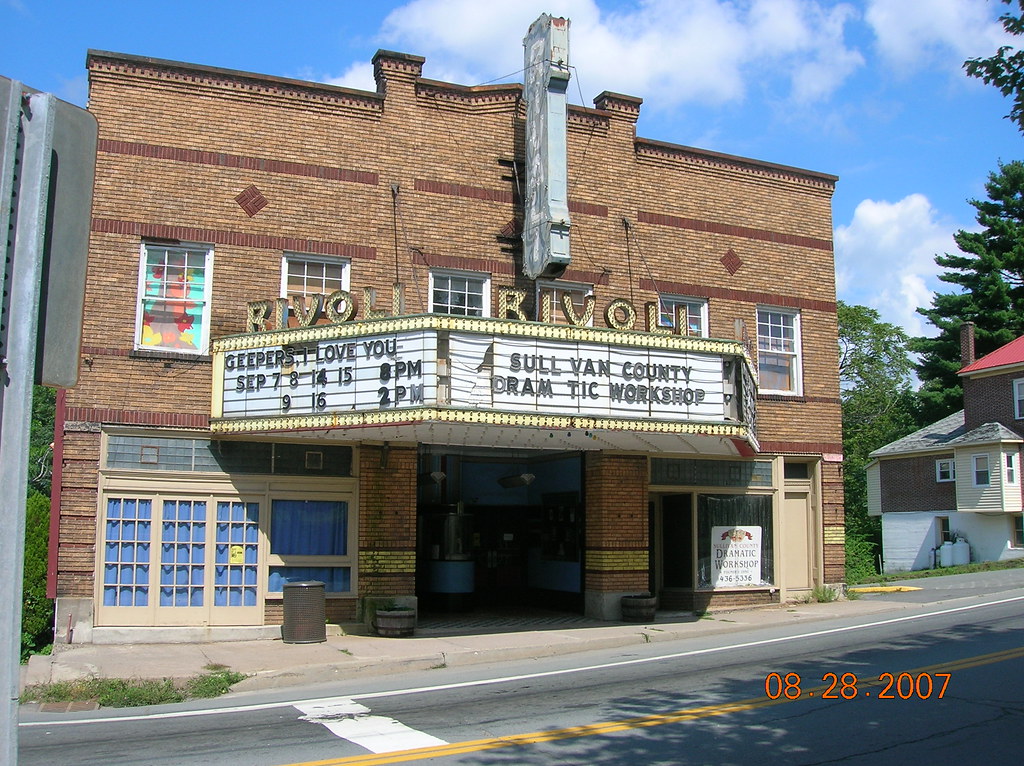 Rivoli Theatre, South Fallsburg, NY The Rivoli Theatre in … Flickr