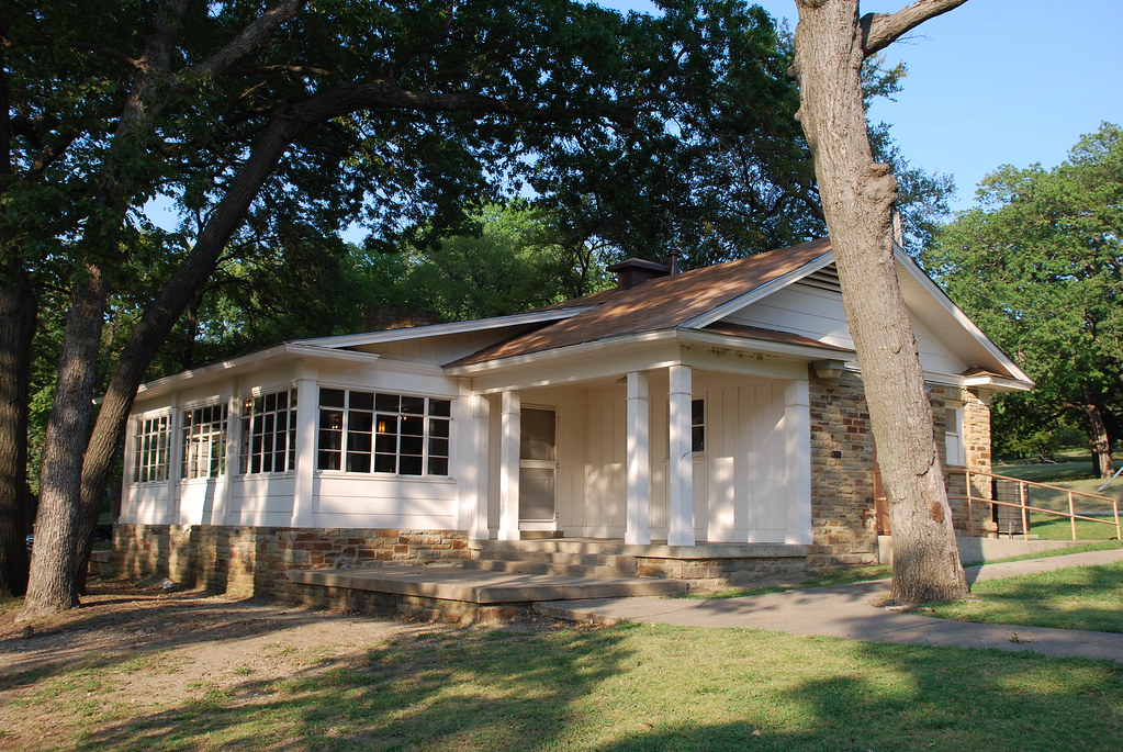 Big Thicket at White Rock Lake, Dallas The quaint building… Flickr
