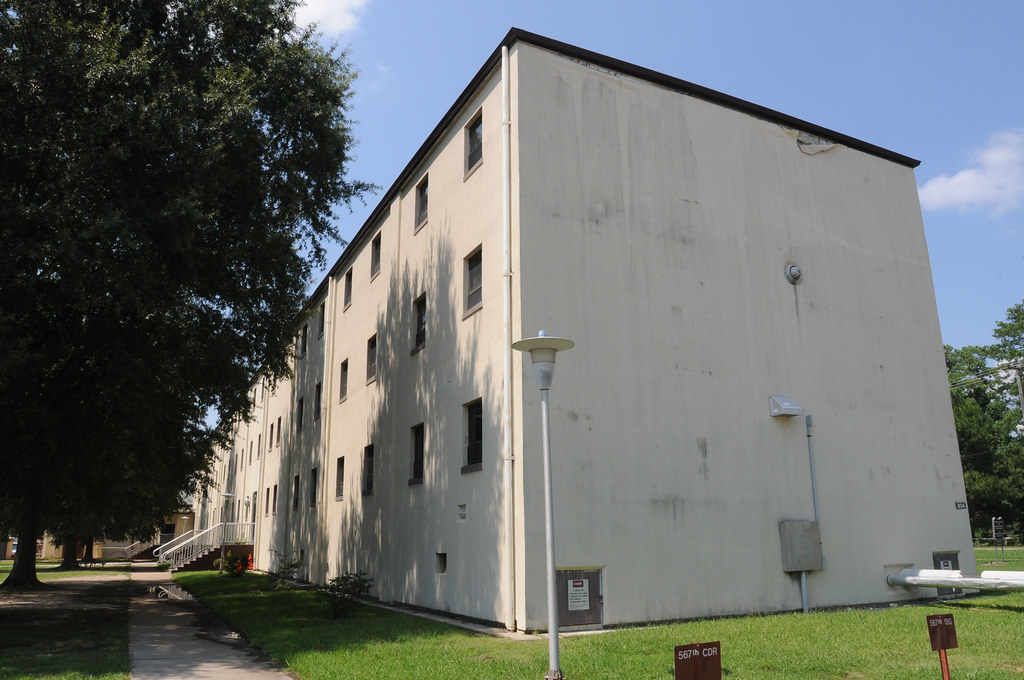 Fort Eustis barracks Barracks await renovation on Fort Eus… Flickr