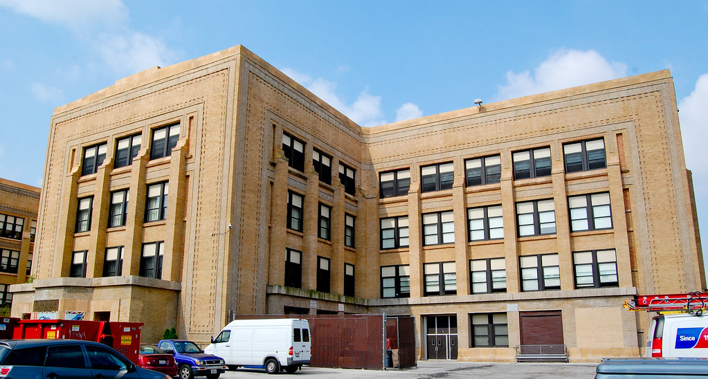 Harper High School William Rainey Harper High School (Dwig… Flickr