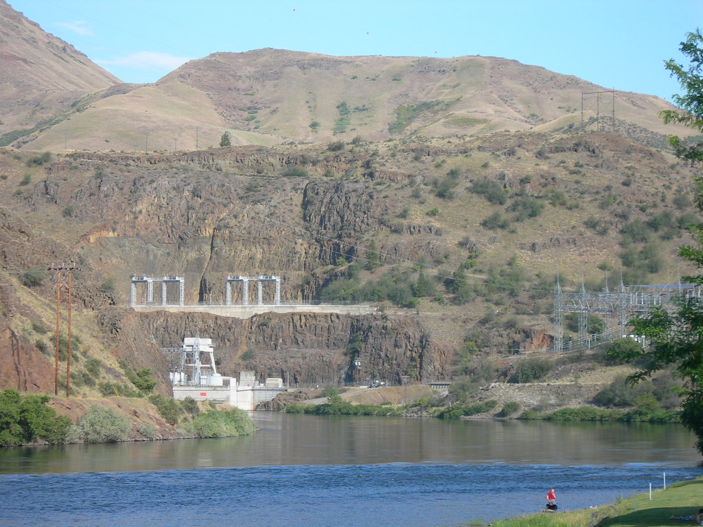 Oxbow Dam On the Snake River at Oxbow, Oregon. Jimmy Emerson, DVM