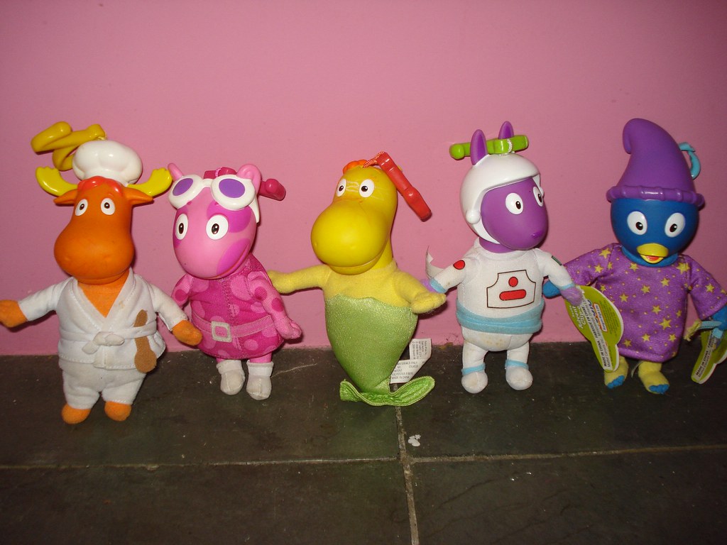 Backyardigans Figures