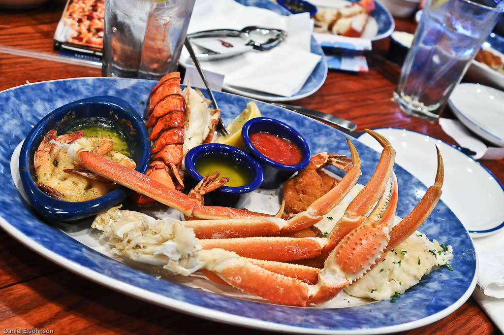 Red Lobster's Ultimate Feast® Garlic Shrimp Scampi, Steame… Flickr