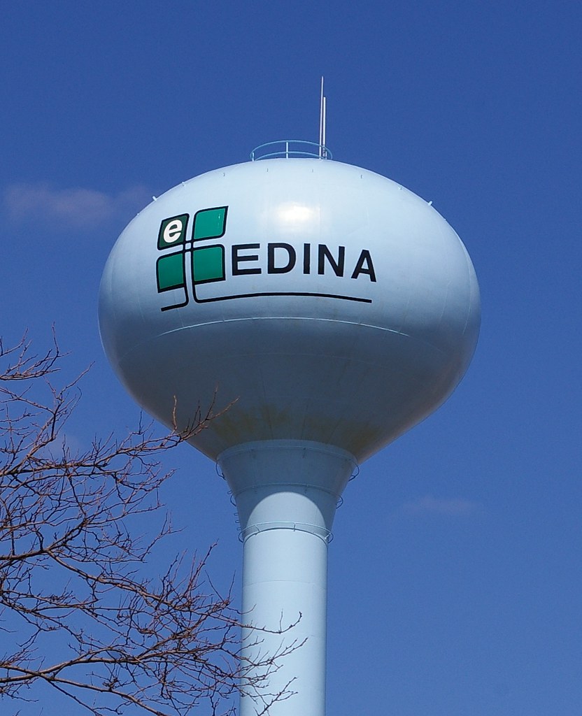 Edina, Minnesota Water Tower Edina, Minnesota water tower … Flickr