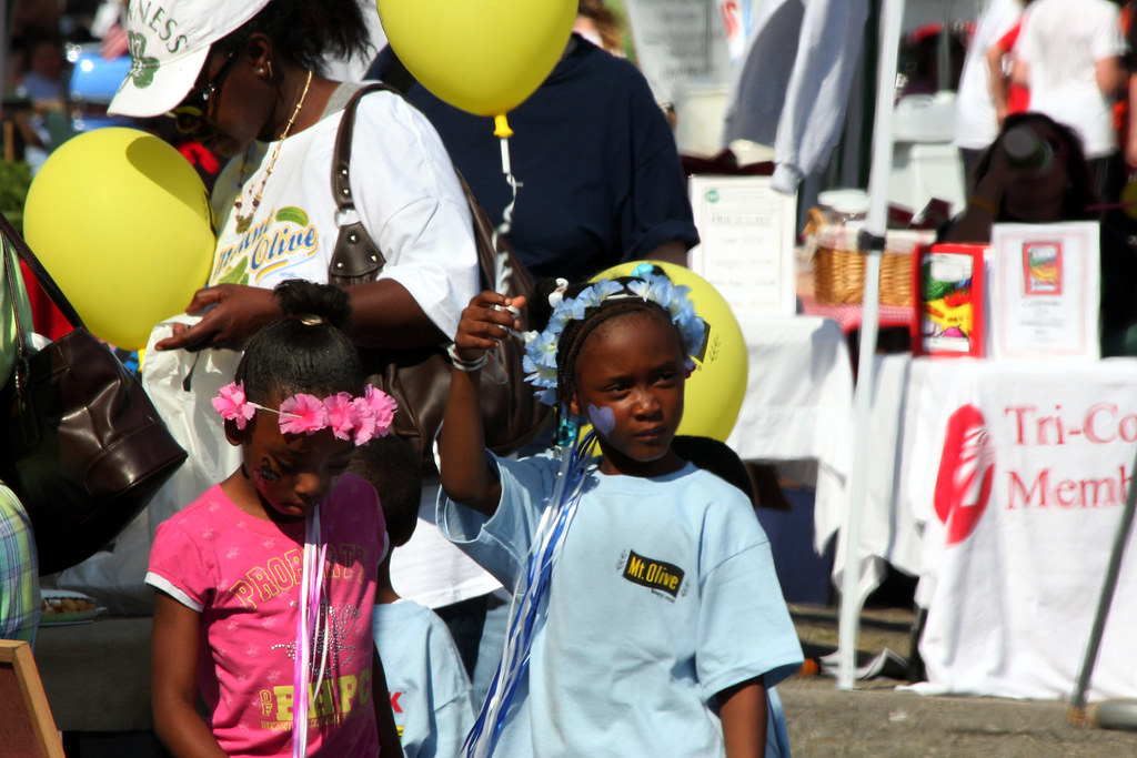 NC Pickle Festival_Mt Olive_4.25.09 People of all ages enj… Flickr