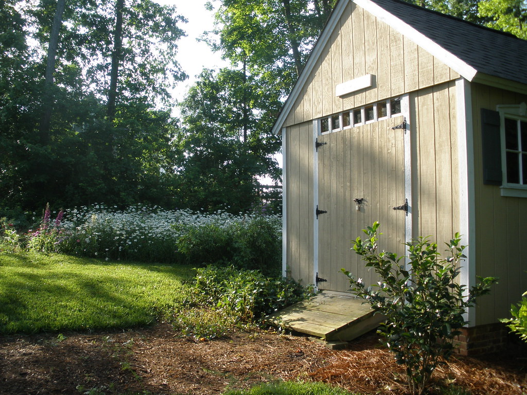 shed The former owner built the shed to match the house, r… Flickr