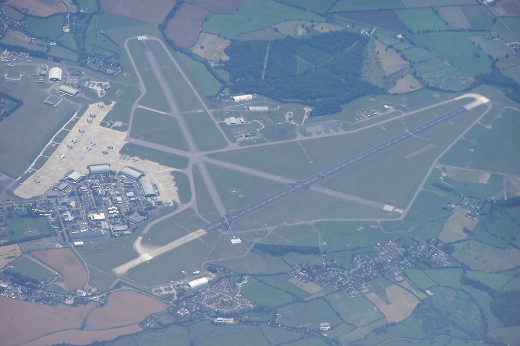 RAF Lyneham, England RAF Lyneham during a flight from Fran… Flickr