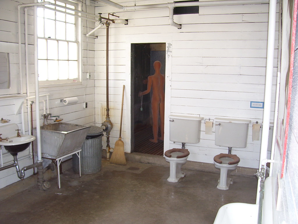 WWII barracks bathroom exhibit Jennifer Palmer Flickr