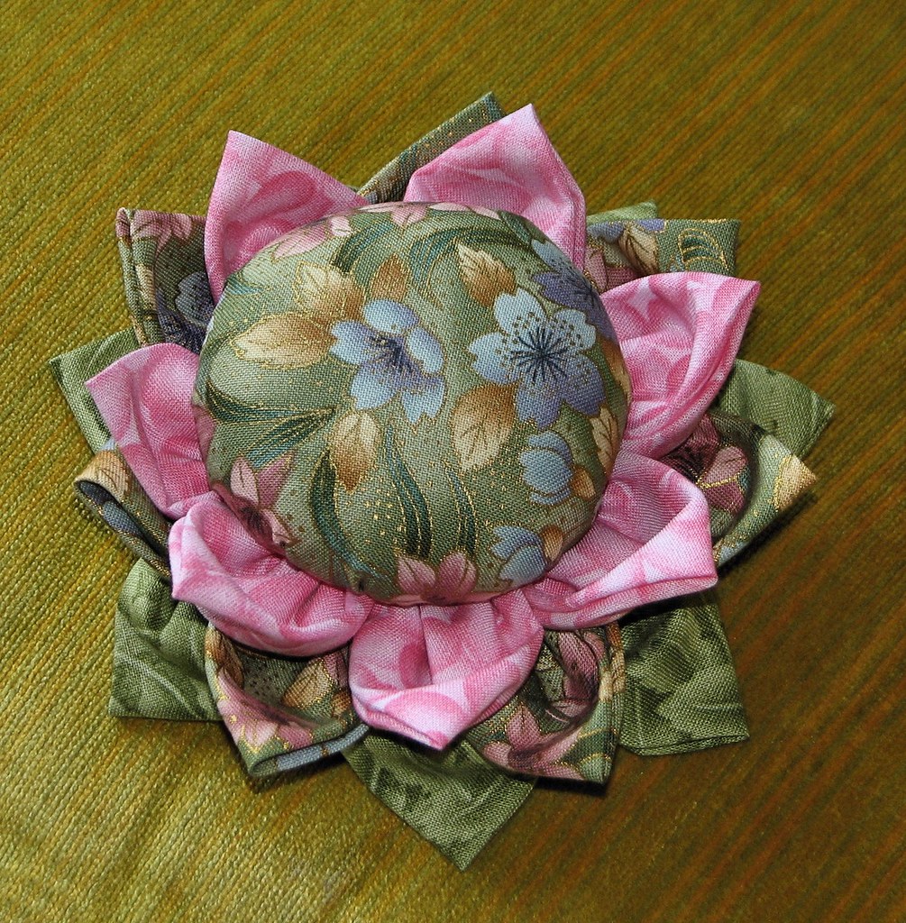 Pin Cushion received from Carla I received this pin cushio… Flickr